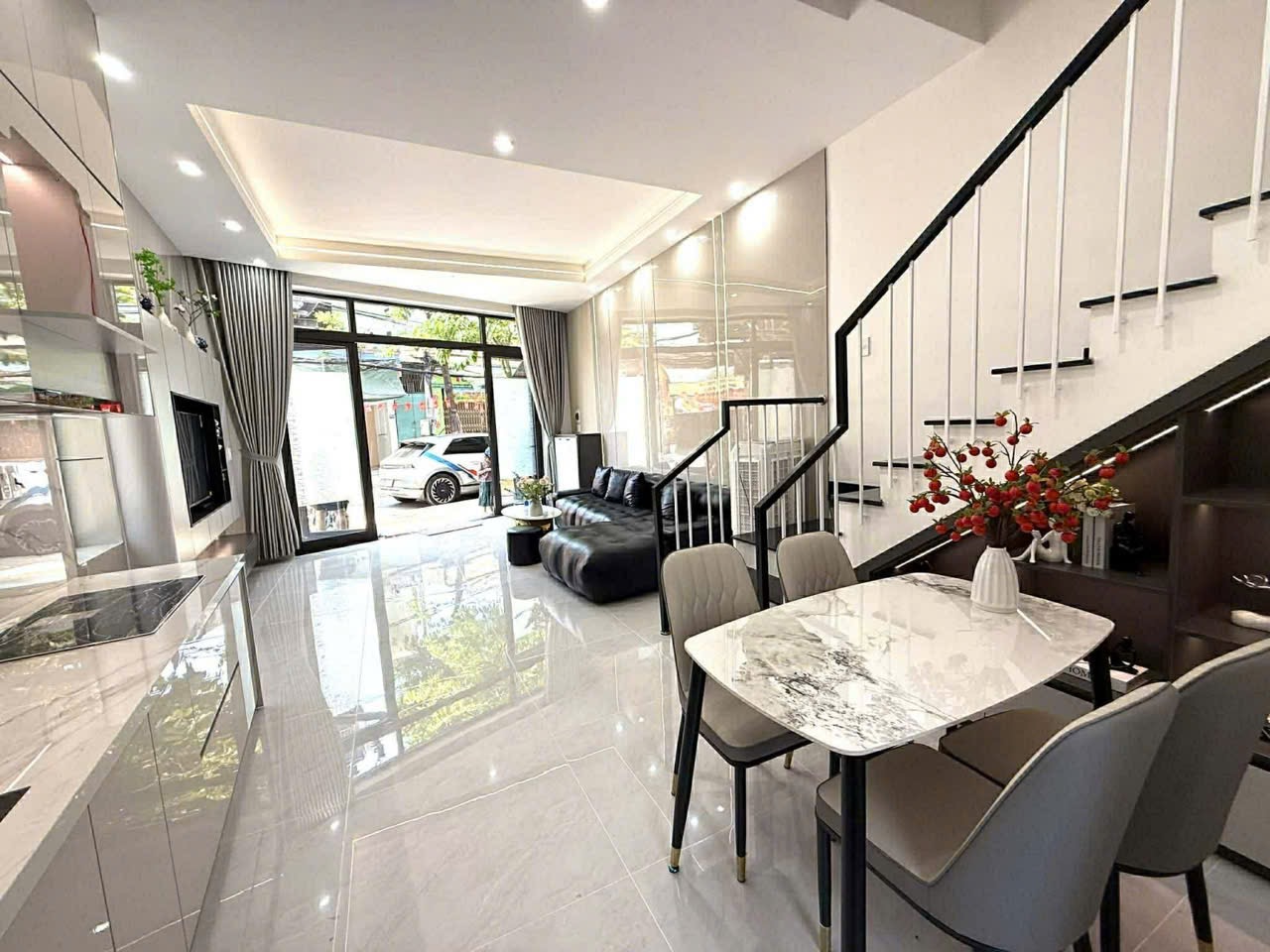 IMG_5427 Nhà mặt tiền Thái Thị Bôi, Thanh Khê – lô góc 3 mặt thoáng, full nội thất