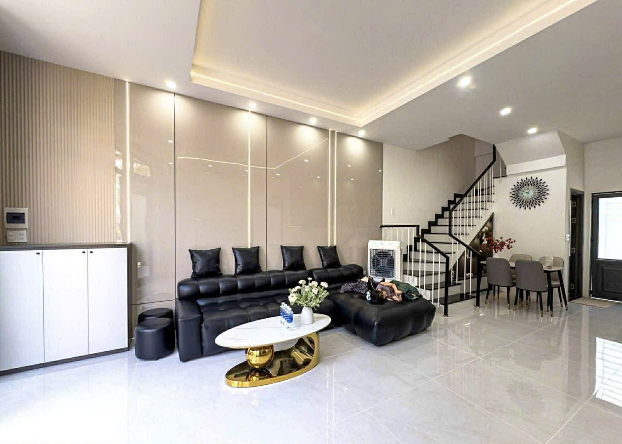 IMG_5432 Nhà mặt tiền Thái Thị Bôi, Thanh Khê – lô góc 3 mặt thoáng, full nội thất
