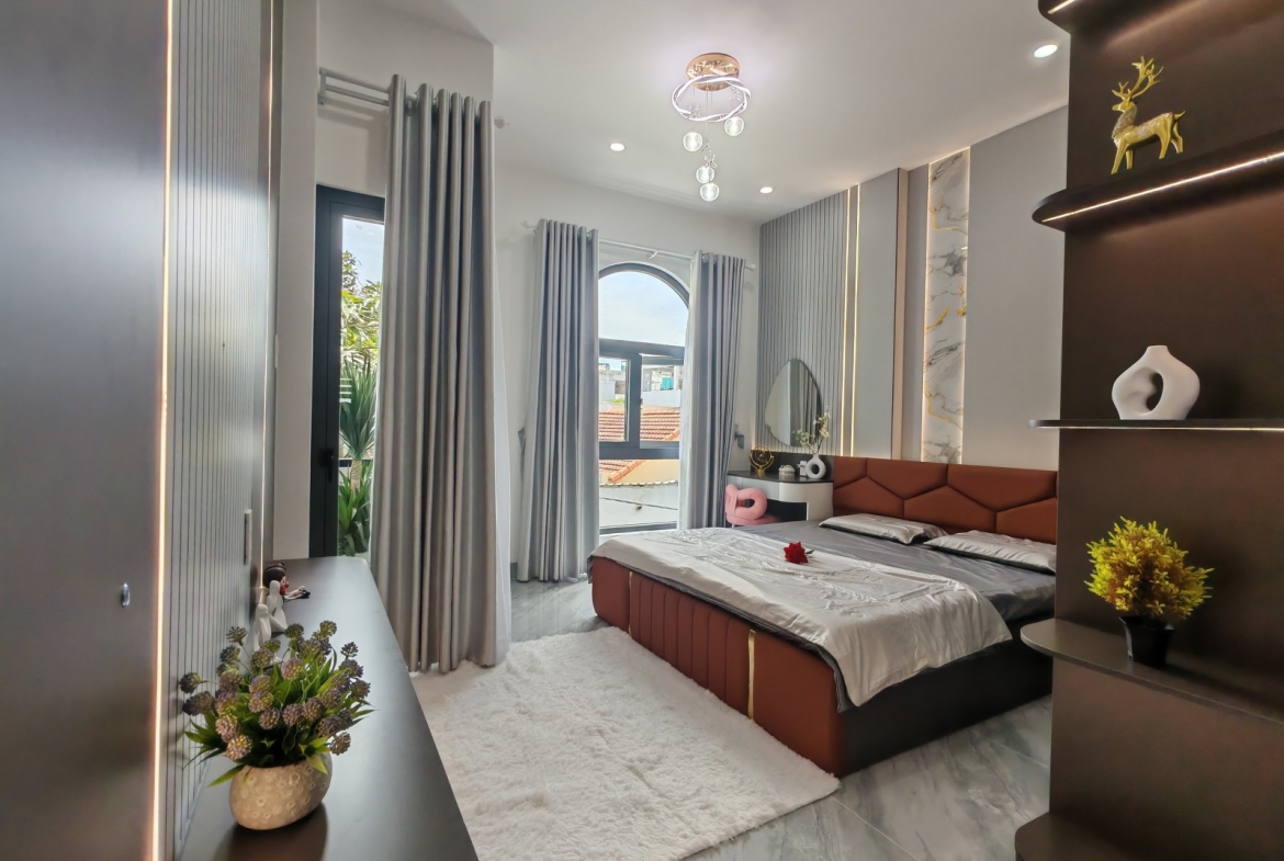 Bán Luxury Villa 4 tầng có hồ bơi gần Nguyễn Hoàng Đà Nẵng